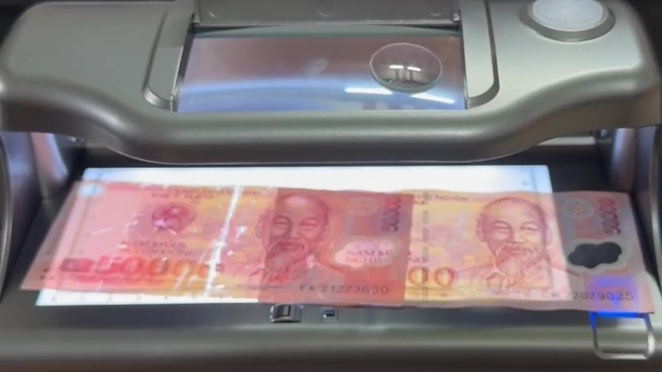 Máy soi tiền giả HOSHICO AL18 đa năng giá rẻ - Giao hàng miễn phí CTY TNHH XNK TMDV NGÔI SAO VIỆT