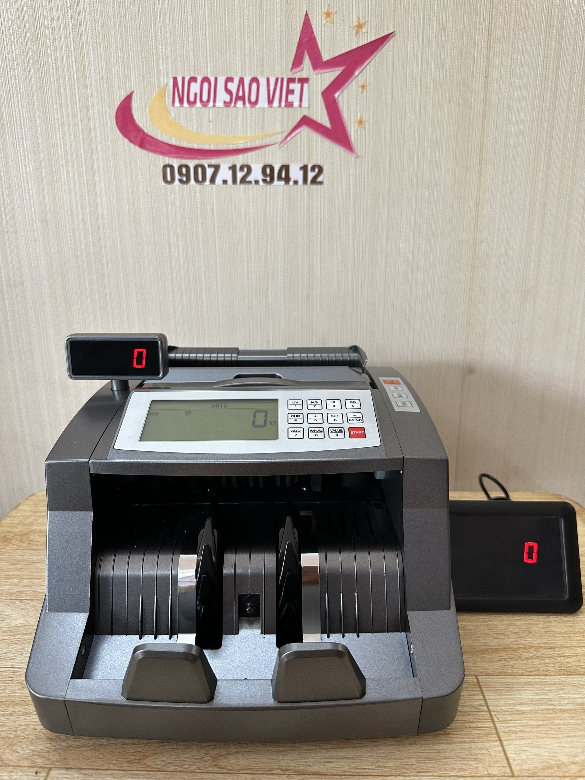 5600