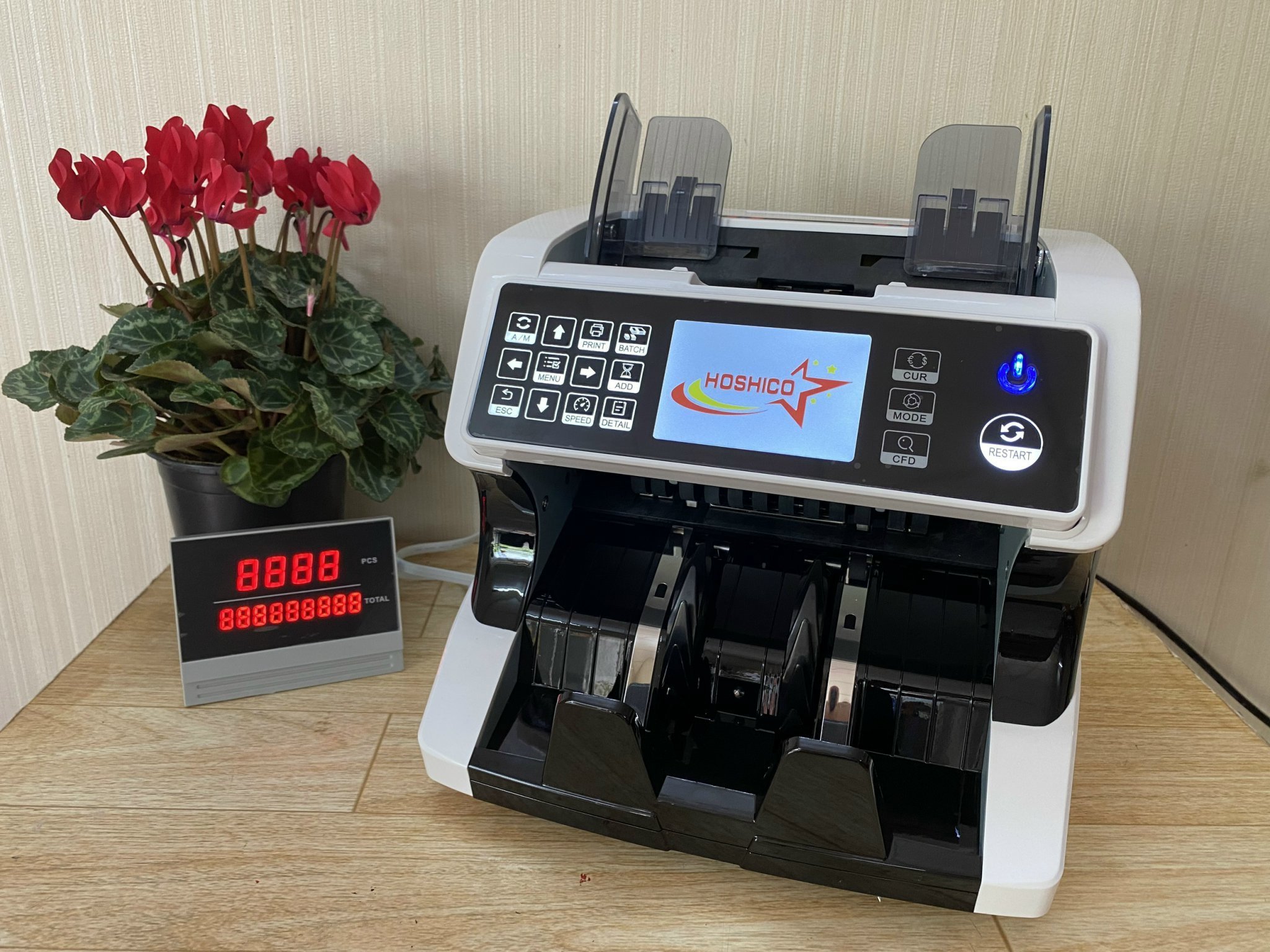máy đếm tiền cho ngân hàng
