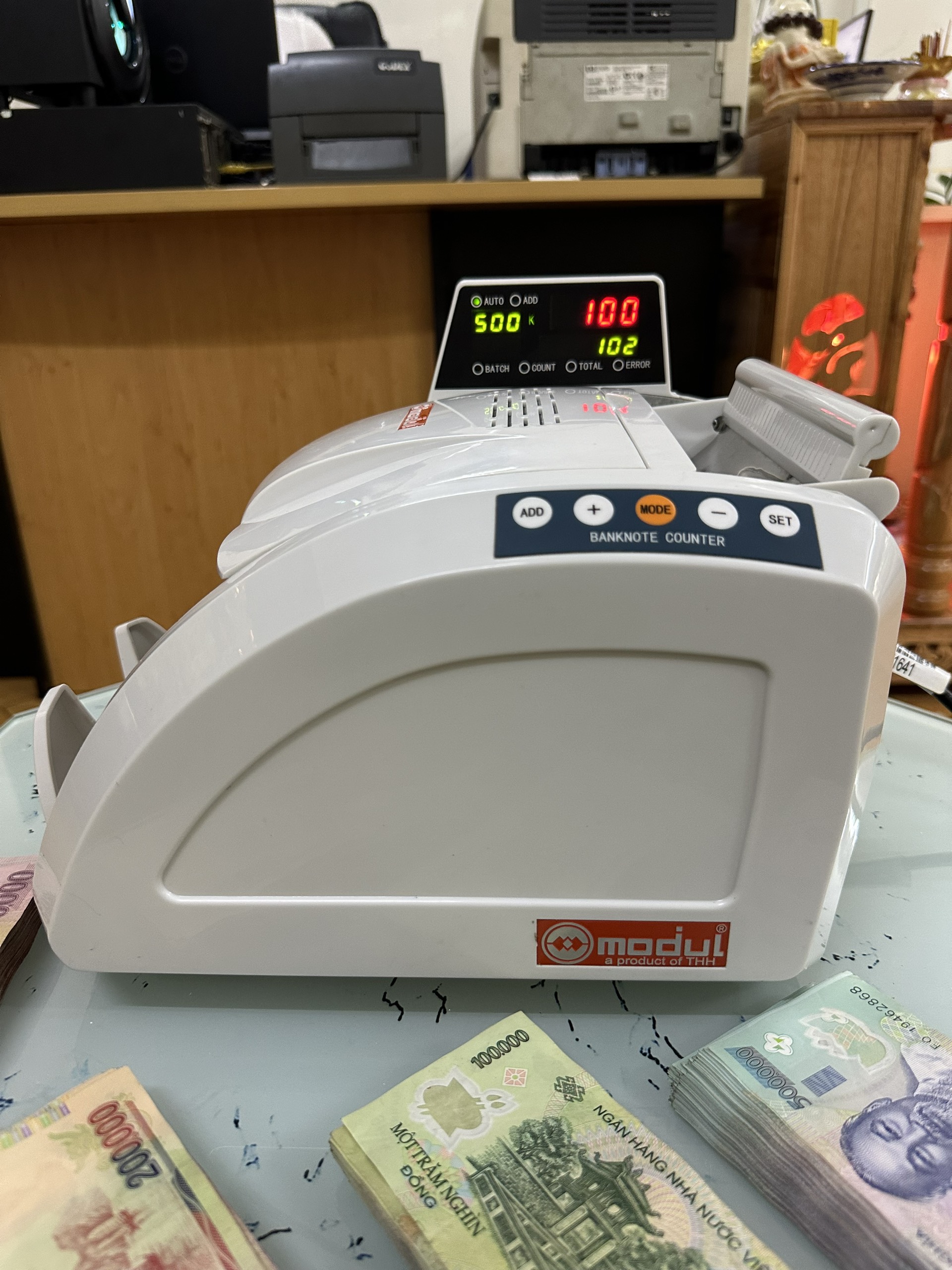 Máy đếm tiền có tốn điện không