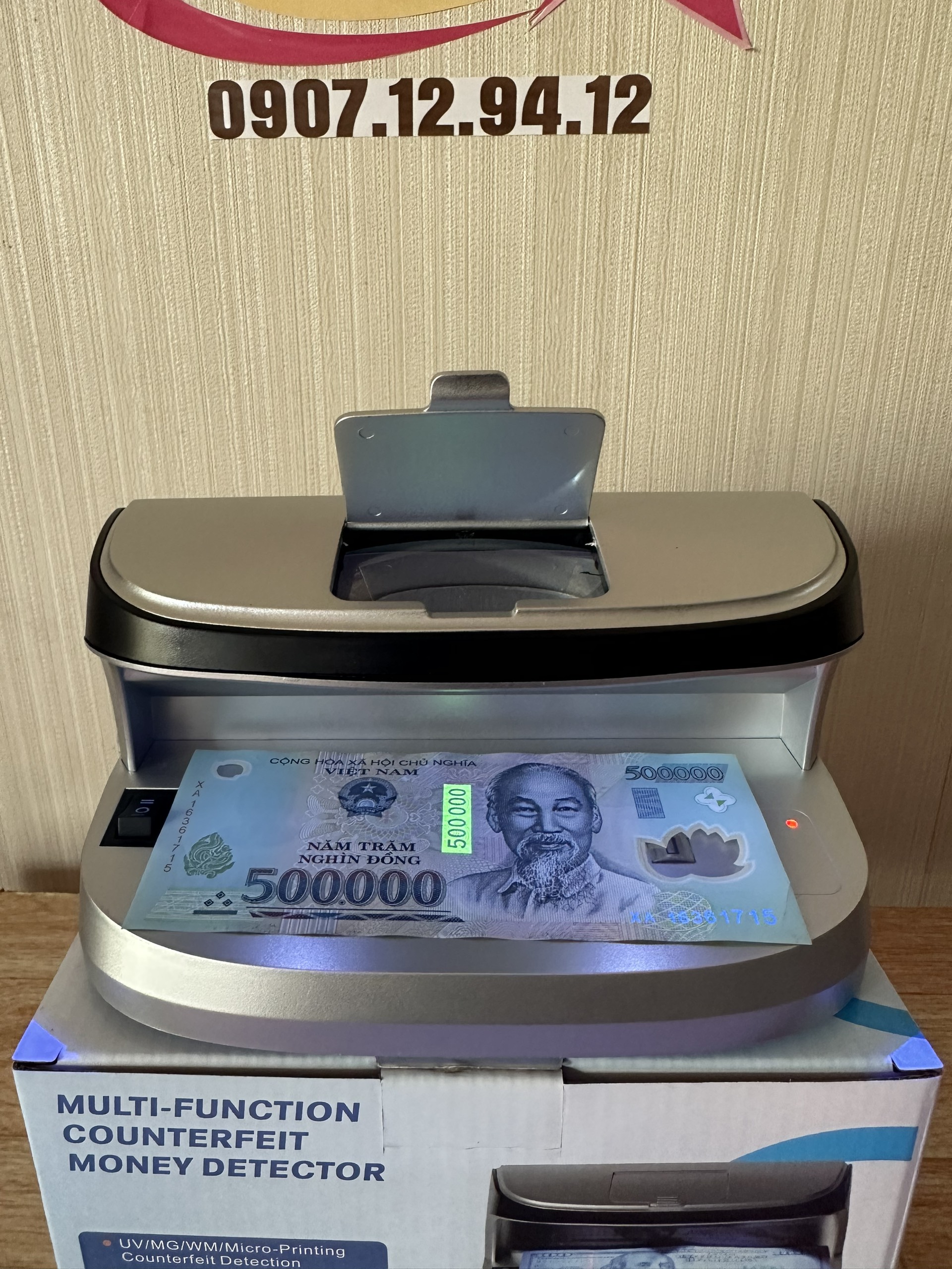 Máy soi Polymer giả