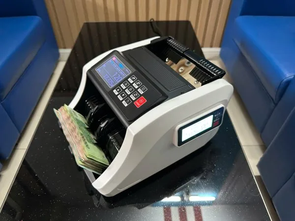 Địa chỉ cung cấp máy đếm tiền chính hãng toàn quốc Hoshico đa mệnh giá