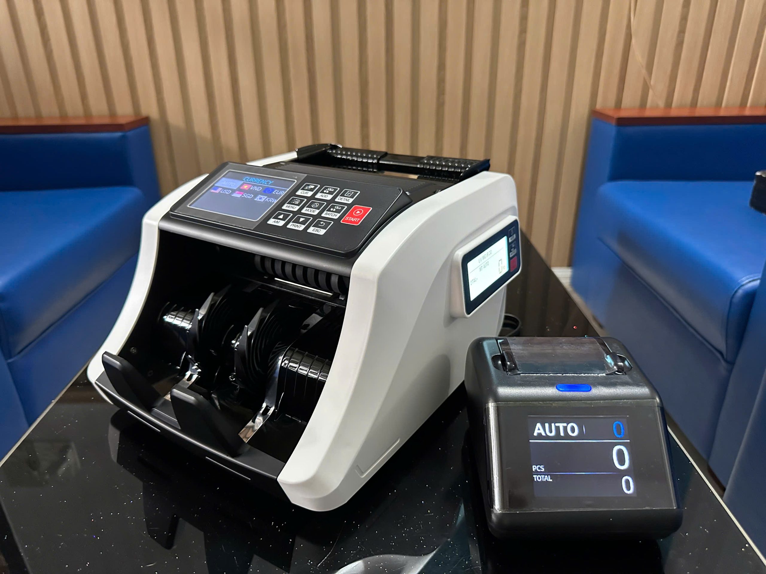 Máy đếm tiền và in bill