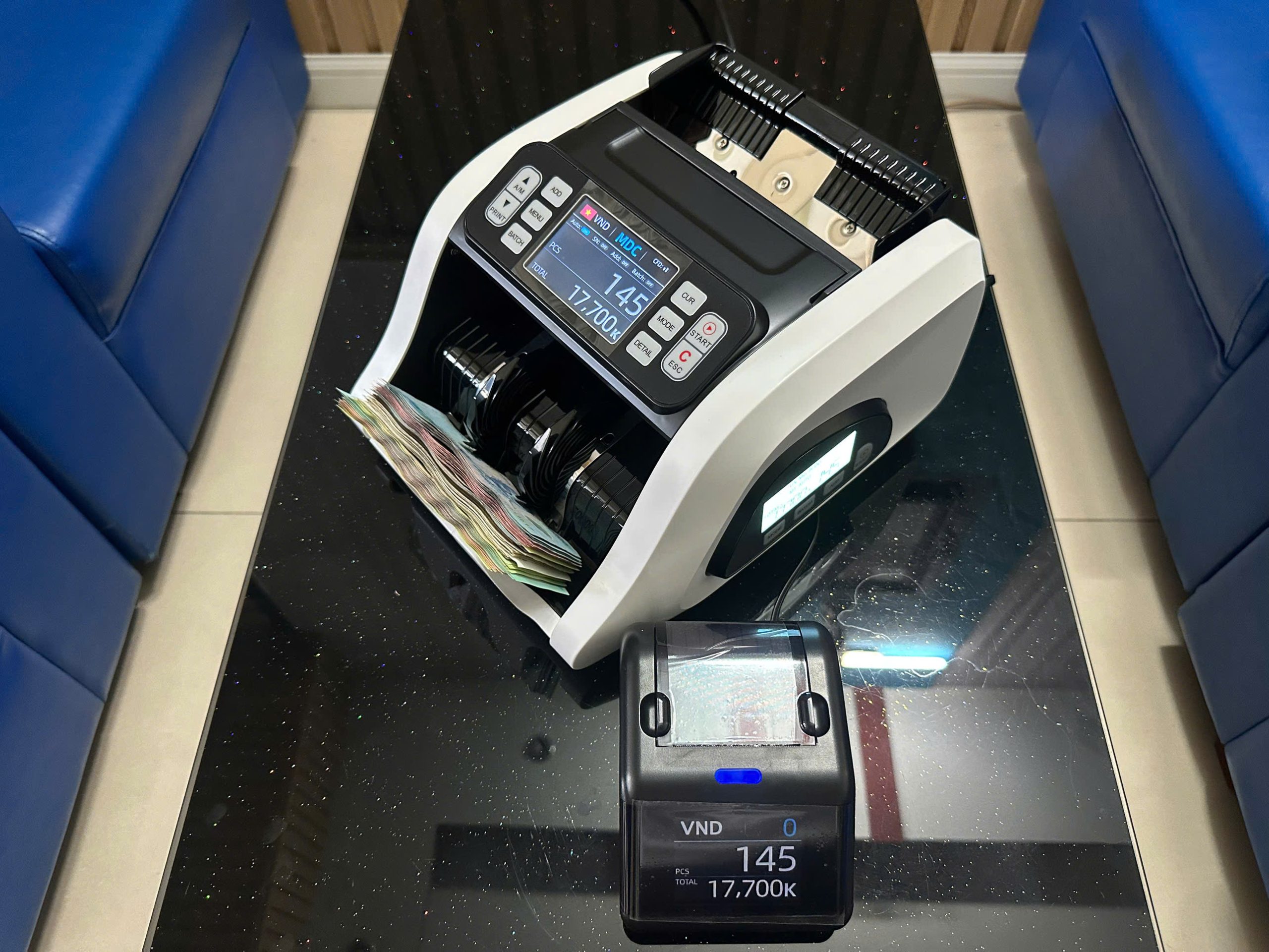 máy đếm tiền đa mệnh giá